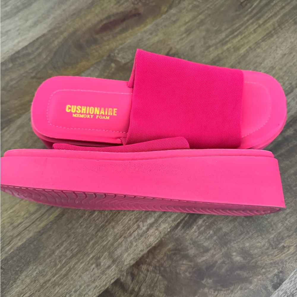Cushionaire Hot Pink Slide Sandals for Women Size 7.5 - Picture 2 of 5